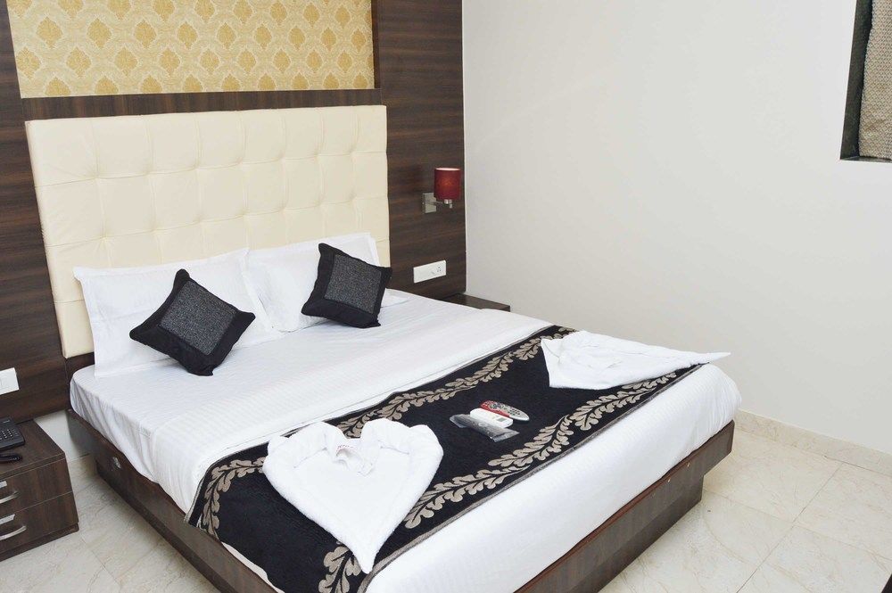 Hotel A. K. International - Fort Mumbai Eksteriør bilde